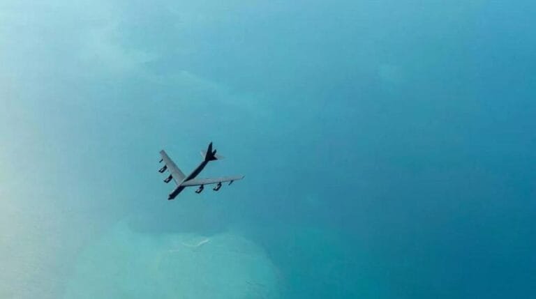 a_b-52h_stratofortress_on_a_mission_in_the_middle_east_region._afp.jpg