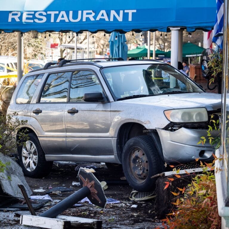 11xp-crash-02-mediumSquareAt3X