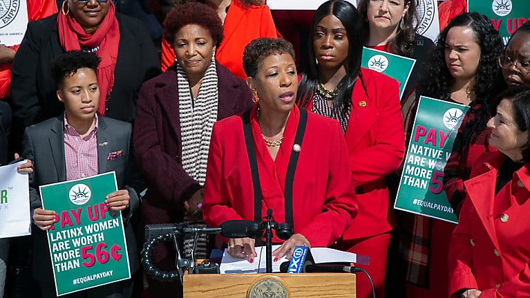 council_pay_equity16x9_04052022