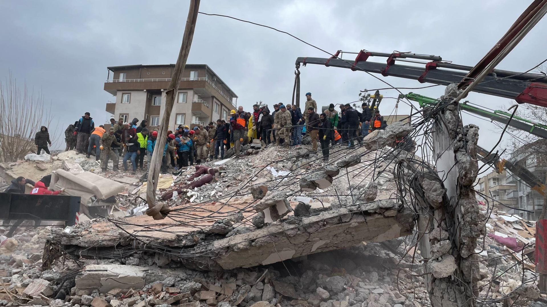 AA-20230206-30189920-30189910-EARTHQUAKES_JOLTS_TURKIYES_PROVINCES.jpg