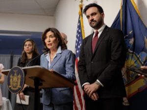 09met-hochul-mamdani-01-tljw-googleFourByThree.jpg